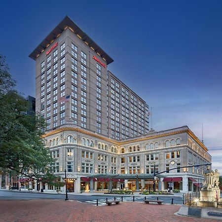 Lancaster Marriott At Penn Square Hotel Buitenkant foto